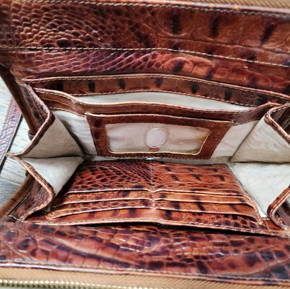 BRAHMIN CROC EMBOSSED LEATHER CROSSBODY PURSE - Picture 14 of 16